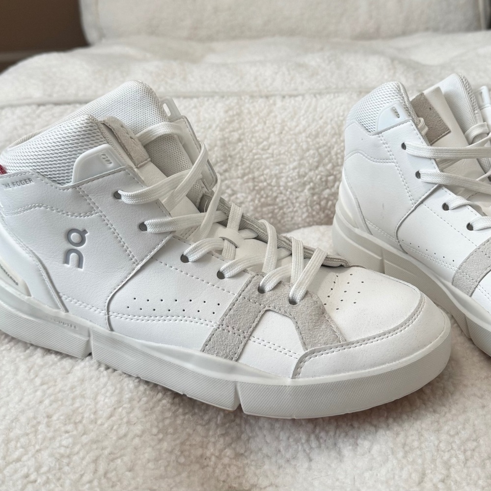 EUC Women's THE ROGER Clubhouse Mid size 8